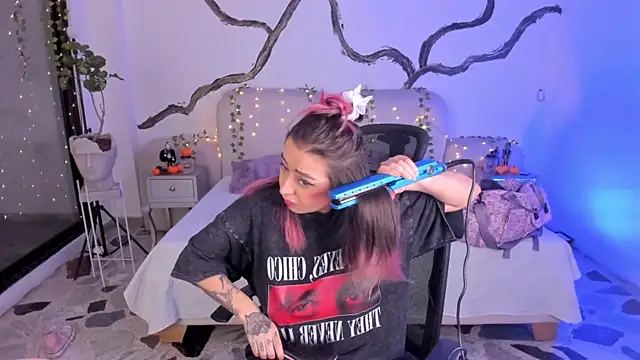 SarahCastro1  online show from 29, 10, 2025