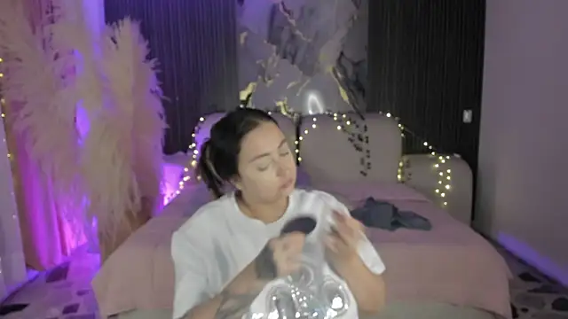 SarahCastro1  online show from 29, 3, 2026