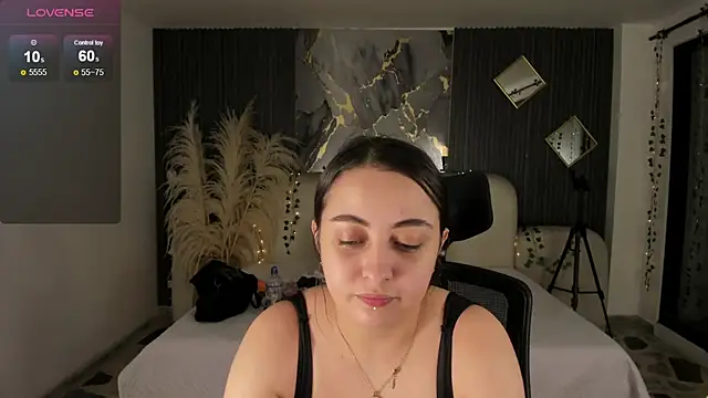 SarahCastro1  online show from 14, 1, 2026