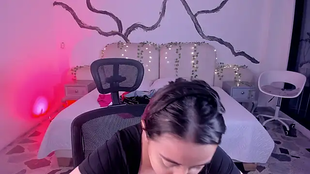 SarahCastro1  online show from 14, 9, 2025