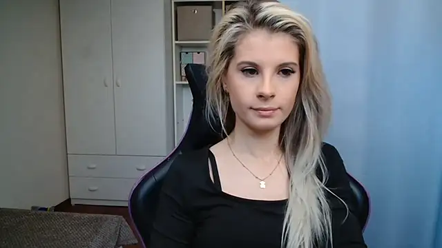 KristineGlow online show from 20, 5, 2026