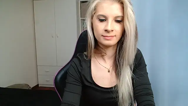 KristineGlow online show from 8, 6, 2026