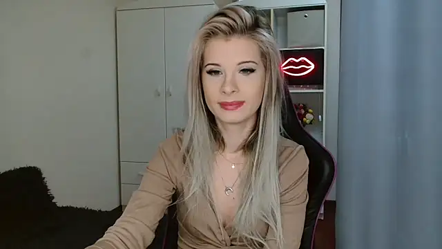 KristineGlow online show from 15, 10, 2025