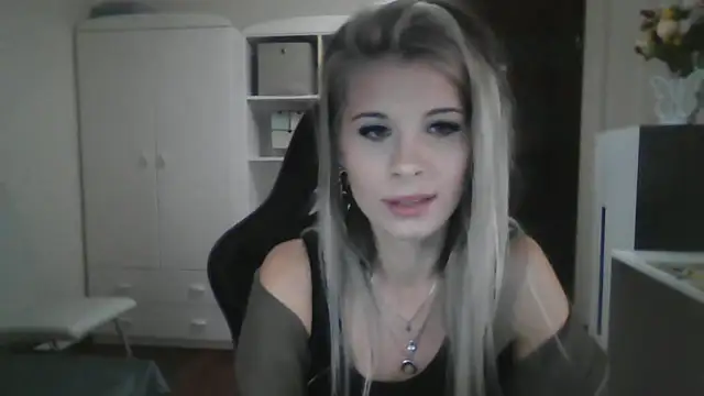 KristineGlow online show from 30, 9, 2025