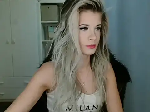 KristineGlow online show from 1, 12, 2025