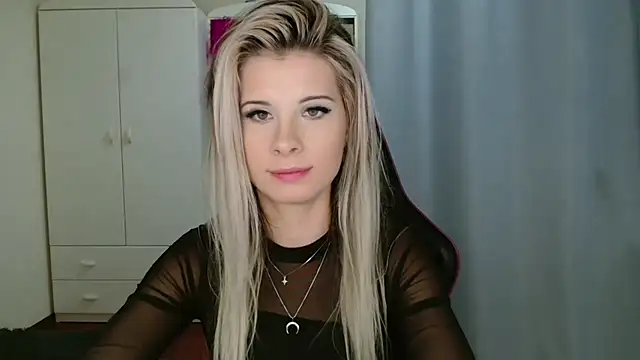 KristineGlow online show from 30, 10, 2025