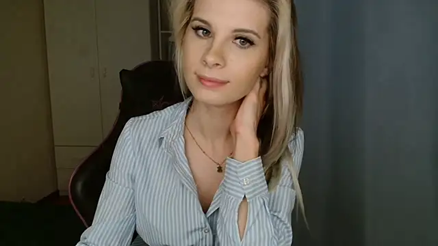 KristineGlow online show from 13, 5, 2026