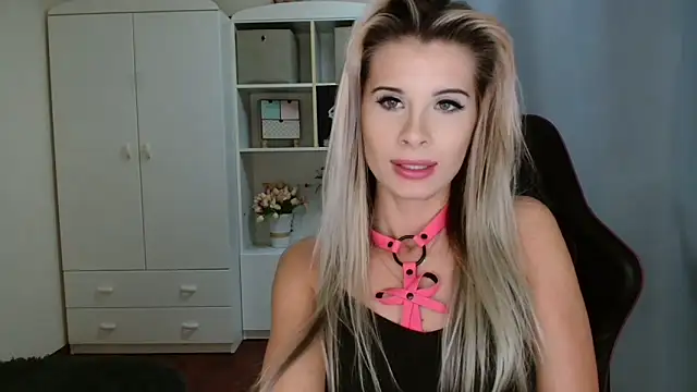 KristineGlow online show from 28, 11, 2025