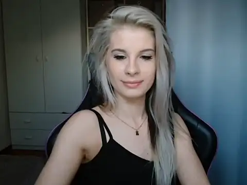KristineGlow online show from 25, 5, 2026