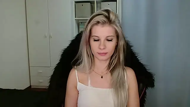 KristineGlow online show from 19, 2, 2026