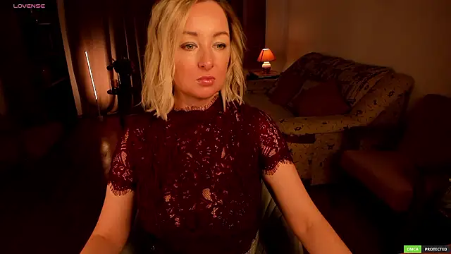 Snapshot of sexmom8 chatting on 28, 2, 2026 sexmom8 online show from 28, 2, 2026