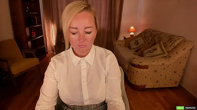 sexmom8 online show from 15, 6, 2026