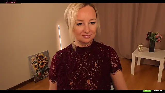 Snapshot of sexmom8 chatting on 22, 9, 2025 sexmom8 online show from 22, 9, 2025