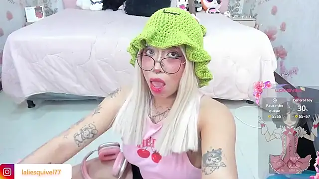 SafiroAgataaa online show from 17, 7, 2026