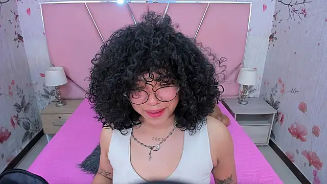 SafiroAgataaa online show from 20, 10, 2025