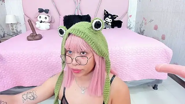 SafiroAgataaa online show from 4, 3, 2026