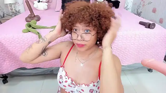 SafiroAgataaa online show from 4, 3, 2026