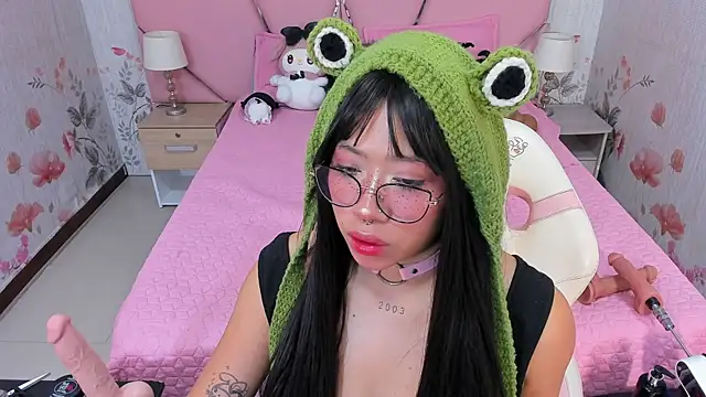 SafiroAgataaa online show from 18, 10, 2025