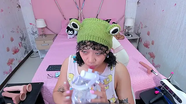 SafiroAgataaa online show from 15, 10, 2025