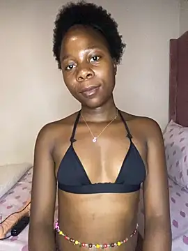 Snapshot of Crazyqueenxxx chatting on 27, 10, 2025 Crazyqueenxxx online show from 27, 10, 2025