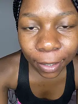 Snapshot of Crazyqueenxxx chatting on 5, 11, 2025 Crazyqueenxxx online show from 5, 11, 2025