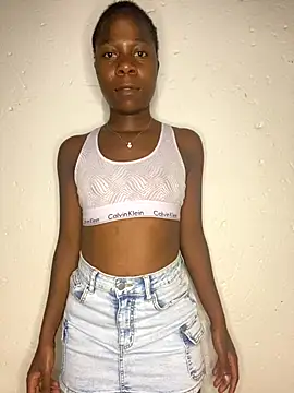 Snapshot of Crazyqueenxxx chatting on 2, 10, 2025 Crazyqueenxxx online show from 2, 10, 2025