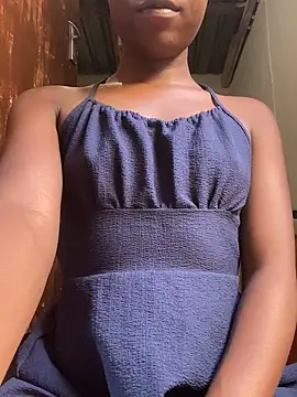 Snapshot of Crazyqueenxxx chatting on 8, 10, 2025 Crazyqueenxxx online show from 8, 10, 2025