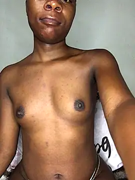 Snapshot of Crazyqueenxxx chatting on 18, 11, 2025 Crazyqueenxxx online show from 18, 11, 2025