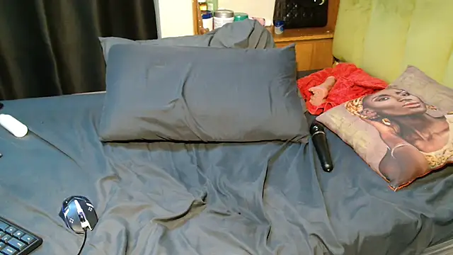 Keishaa-77 online show from 25, 10, 2025