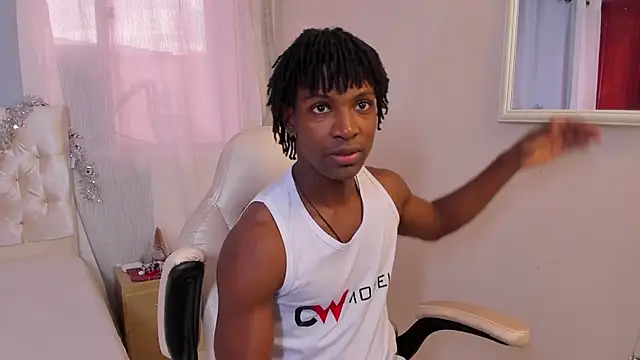 Snapshot of tau_montes chatting on 1, 12, 2025 tau montes online show from 1, 12, 2025