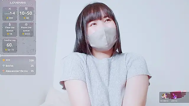 Snapshot of Zinzin_chan chatting on 18, 4, 2026 Zinzin chan online show from 18, 4, 2026