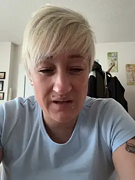 Snapshot of Rozendefotz chatting on 2, 3, 2026 Rozendefotz online show from 2, 3, 2026