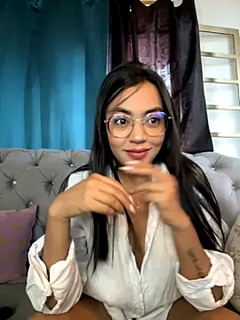 Snapshot of emilylope chatting on 14, 9, 2025 emilylope online show from 14, 9, 2025