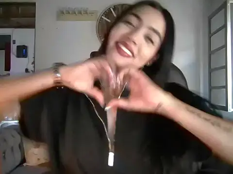 Snapshot of emilylope chatting on 1, 12, 2025 emilylope online show from 1, 12, 2025