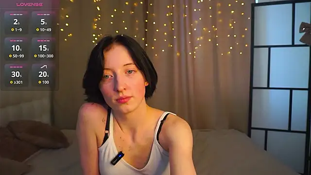 Snapshot of JuanaFriesz chatting on 5, 2, 2026 JuanaFriesz online show from 5, 2, 2026