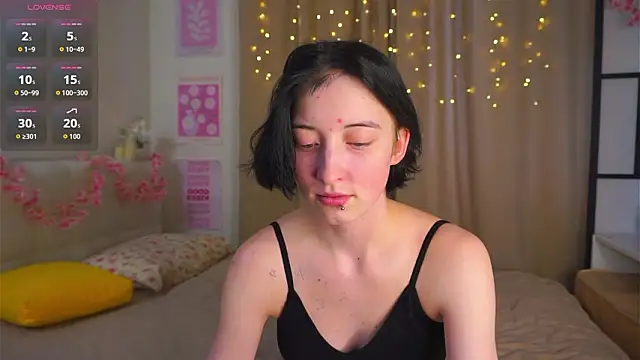 JuanaFriesz online show from 5, 3, 2026