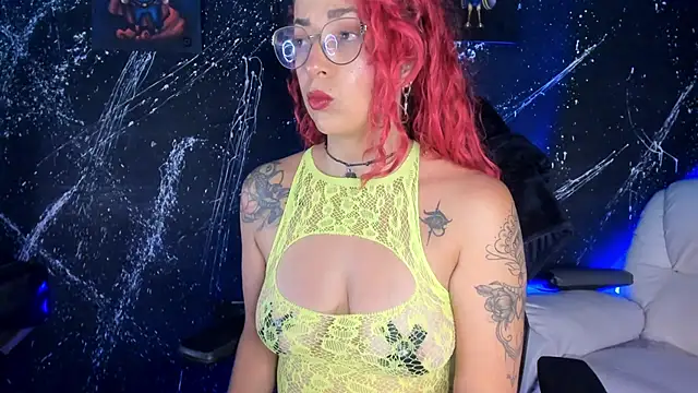 Snapshot of RoxanneStorm_ chatting on 27, 6, 2026 RoxanneStorm online show from 27, 6, 2026