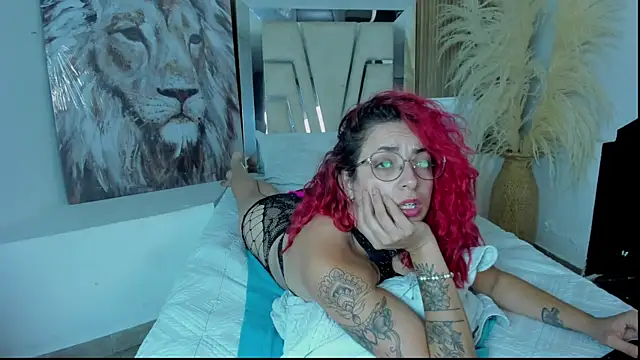 RoxanneStorm  online show from 5, 1, 2026