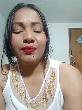 agatha sluttylatina online show from 16, 4, 2026