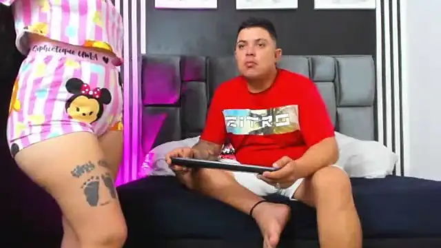 Hornycouple Hot online show from 1, 10, 2025