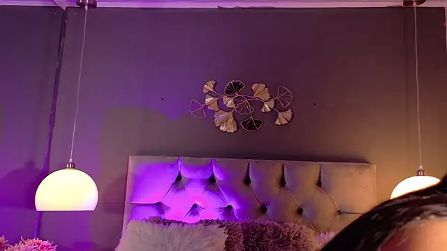 kendalFox  online show from 14, 4, 2026