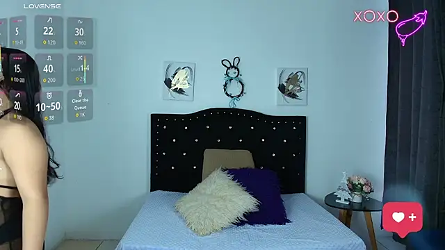 SammySmall F w online show from 16, 12, 2025