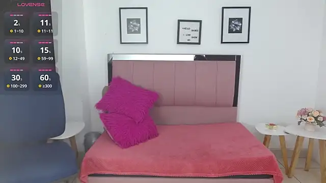 SammySmall F w online show from 5, 1, 2026