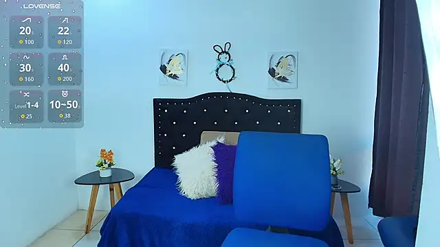 SammySmall F w online show from 9, 9, 2025