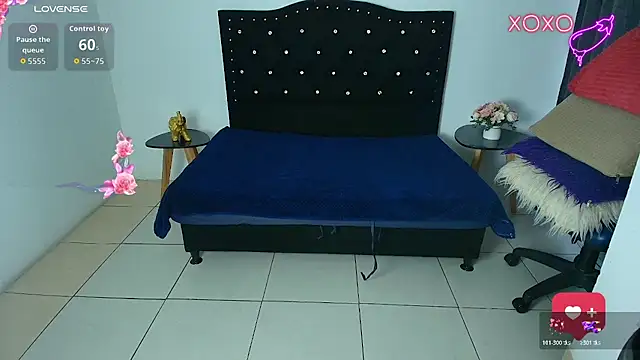 SammySmall F w online show from 5, 12, 2025