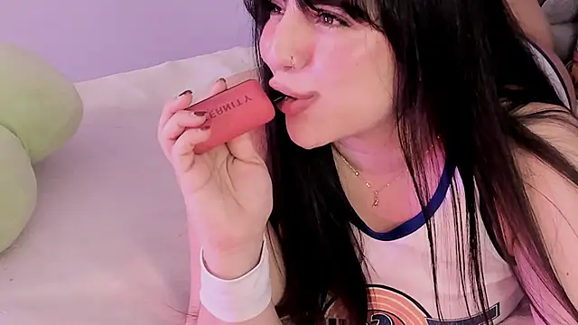 Camila Matinez  online show from 8, 1, 2026