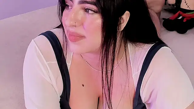 Camila Matinez  online show from 10, 11, 2025