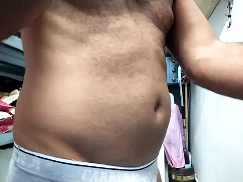 AXEL 84 online show from 10, 10, 2025