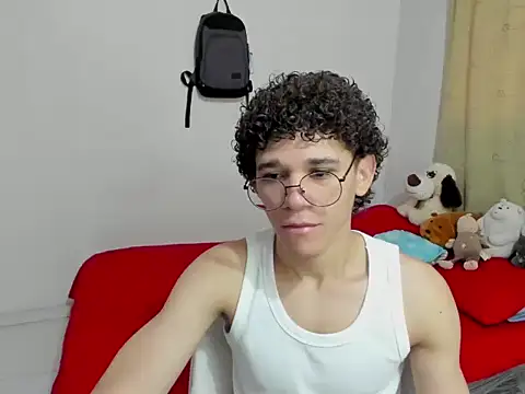 Snapshot of Tom_Blues chatting on 2, 10, 2025 Tom Blues online show from 2, 10, 2025