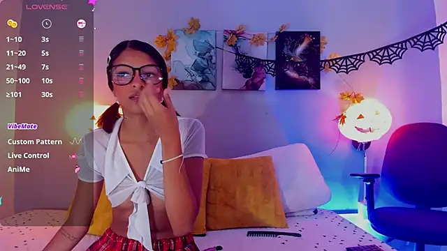 KimTayloor1 online show from 18, 10, 2025